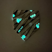 Load image into Gallery viewer, GLOWY MUMMY