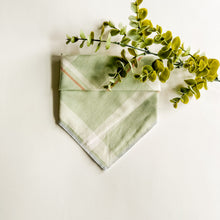 Load image into Gallery viewer, GREEN PLAID