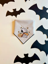 Load image into Gallery viewer, SPOOKY CUTE SNOOPY
