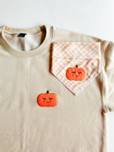 Load image into Gallery viewer, PUMPKIN PATCH CREWNECK
