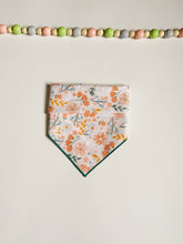 Load image into Gallery viewer, PEACHY FLORAL
